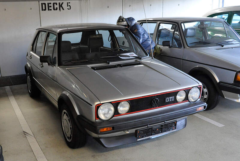 Bremen Classic Motorshow 2015, Fahrzeugmarkt