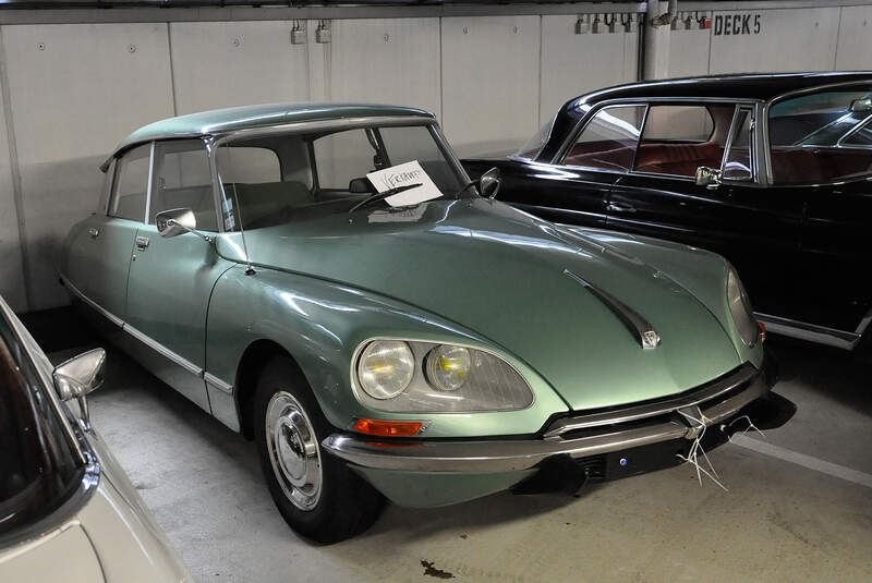 Bremen Classic Motorshow 2015, Fahrzeugmarkt