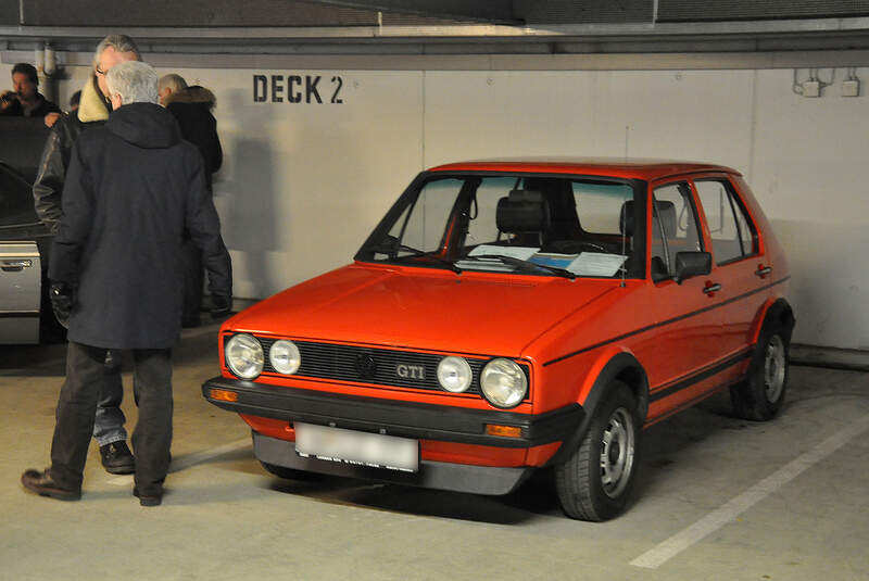 Bremen Classic Motorshow 2015, Fahrzeugmarkt