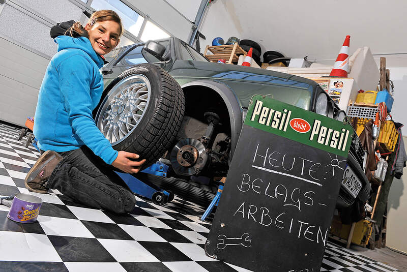 Bremsbeläge erneuern, Rad abnehmen