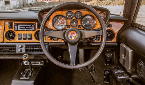 Bristol 412 SII Zagato, Cockpit