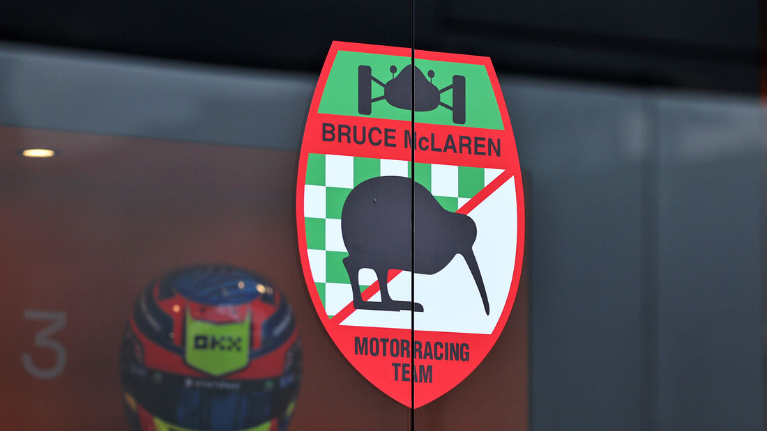 Bruce McLaren - Logo - McLaren