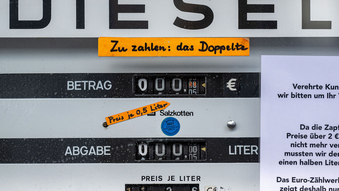 Brunner Tankstelle mit Halbliterpreisen