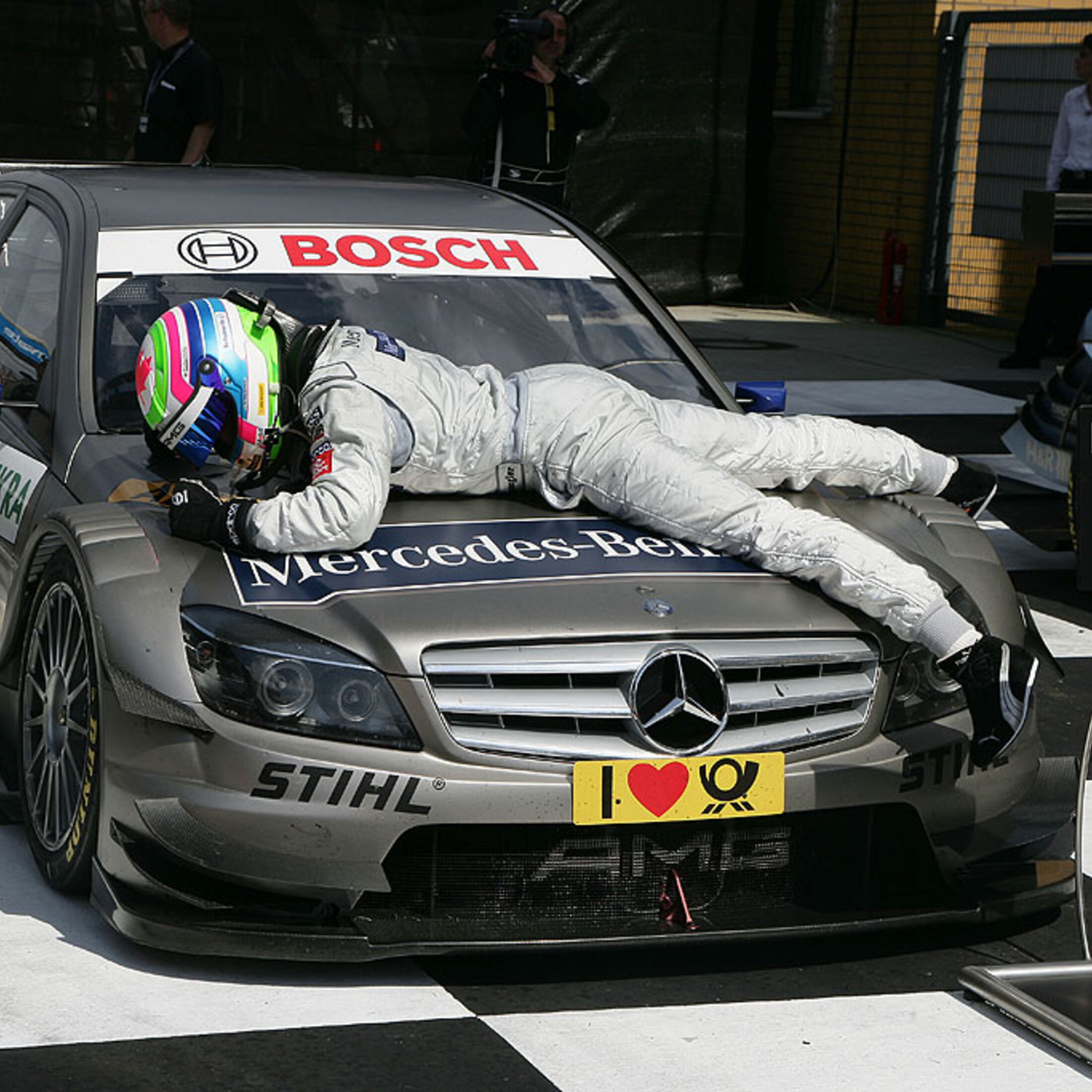 DTM Lausitz 2010 Rennanalyse Mercedes mit überlegenem Dreifachsieg AUTO MOTOR UND SPORT