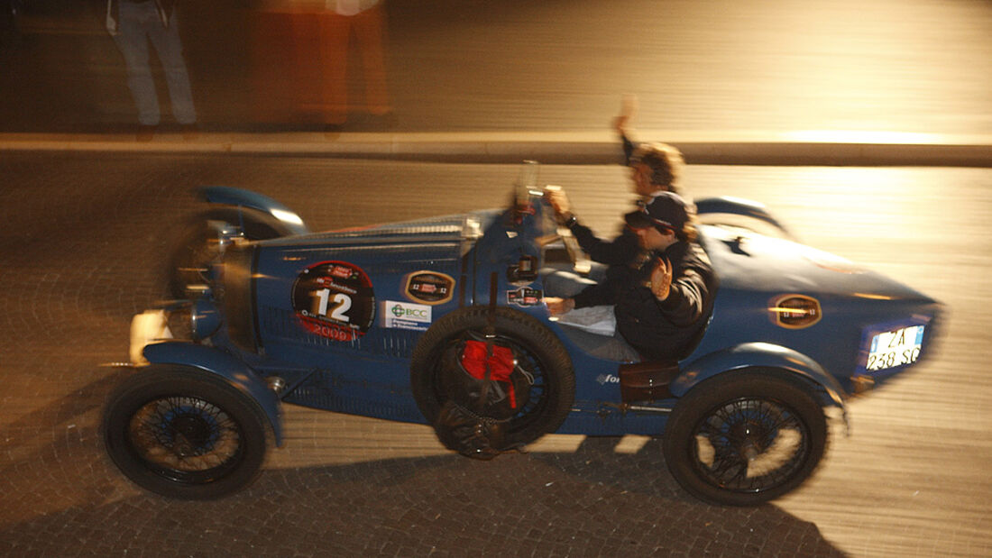 Bruno und Carlo Ferrari im Bugatti Typ 37