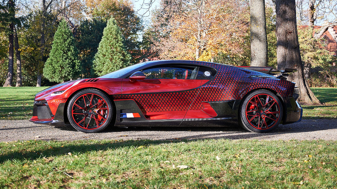 Bugatti Divo Ladybug