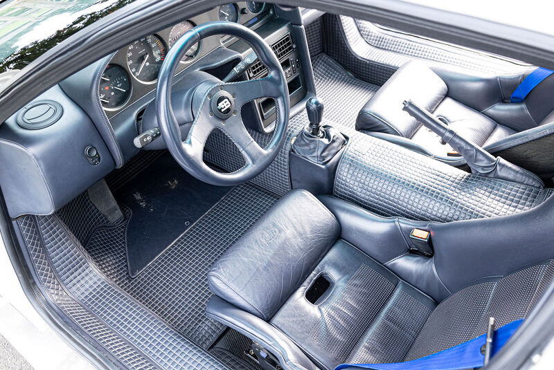 Bugatti EB 110 Super Sport (1996) Cockpit