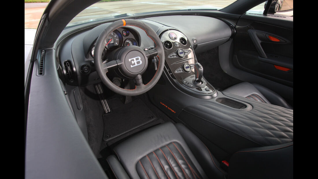 Bugatti Veyron 16.4 Super Sport, Cockpit, Lenkrad