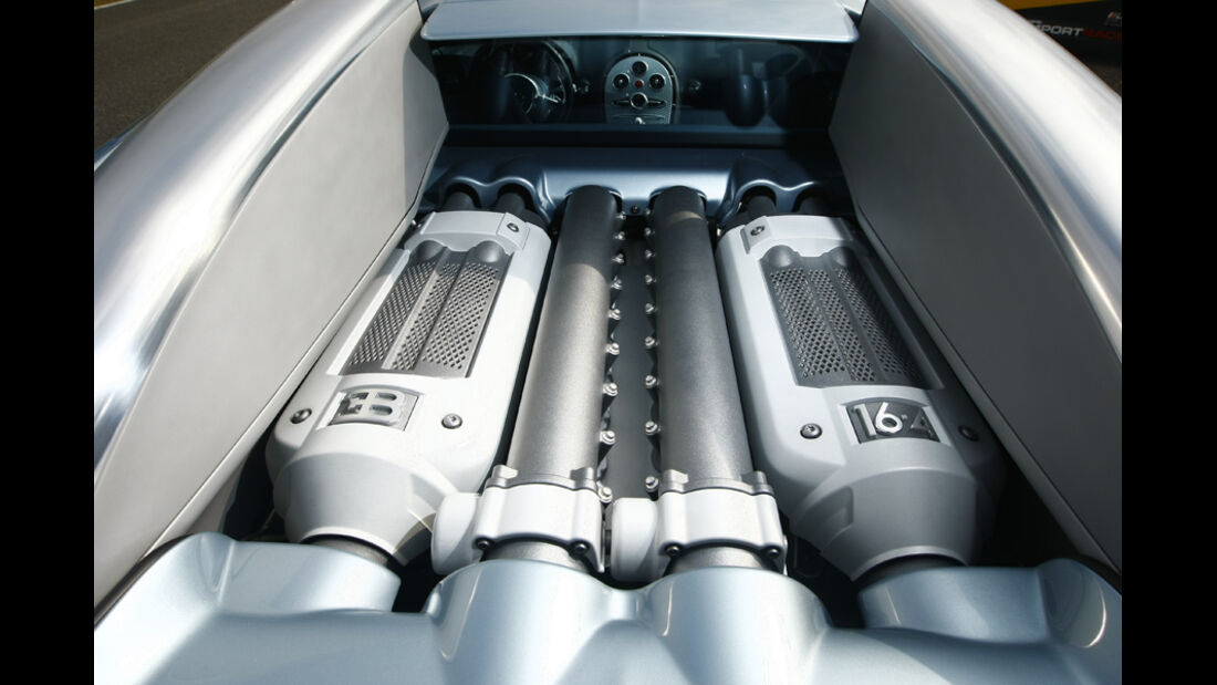 Bugatti Veyron, Motor