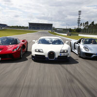 Bugatti Veyron Super Sport, Ferrari LaFerrari, Porsche 918 Spyder