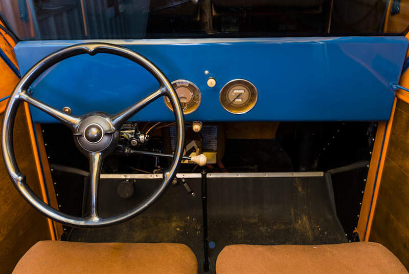 C.1940 BOMBARDIER B-7 SEVEN PASSENGER SNOWMOBILE