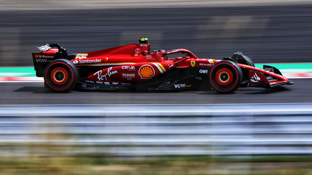 Carlos Sainz - Ferrari - Formula 1 - Japanese GP - Suzuka - April 6, 2024