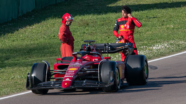 Carlos Sainz - Ferrari - Reifentest - Imola - Pirelli - 2022