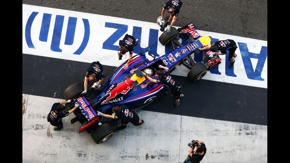 Carlos Sainz Jr. -  Red Bull - Formel 1 Test - Abu Dhabi - 25. November 2014