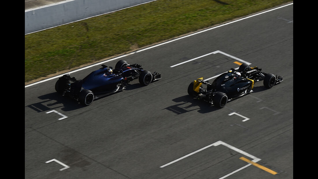 Carlos Sainz & Kevin Magnussen - Formel 1-Test - Barcelona - 24. Februar 2016