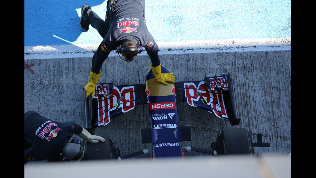 Carlos Sainz - Toro Rosso - Formel 1-Test Jerez - 1. Febraur 2015 