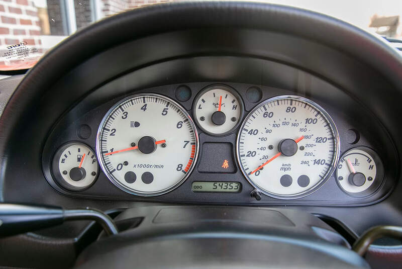 Carnes M1stang Mazda MX-5 NB Ford Mustang Optik