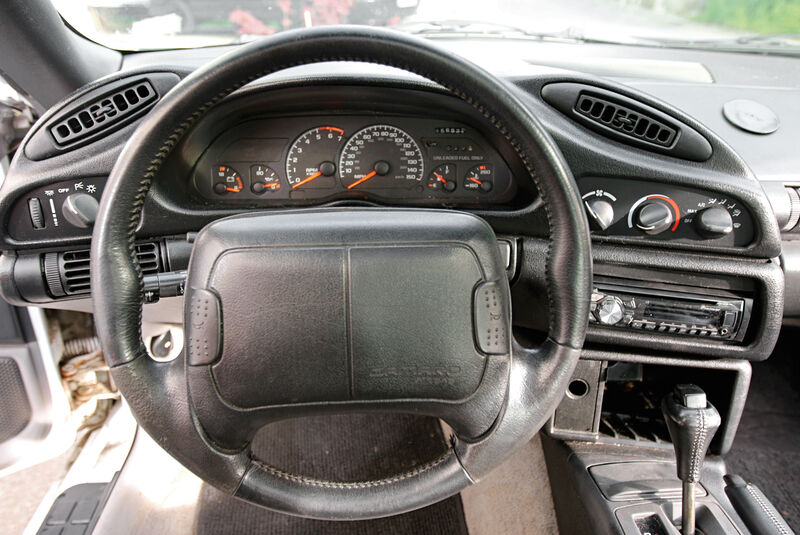 Chevrolet Camaro Z28, Cockpit, Lenkrad