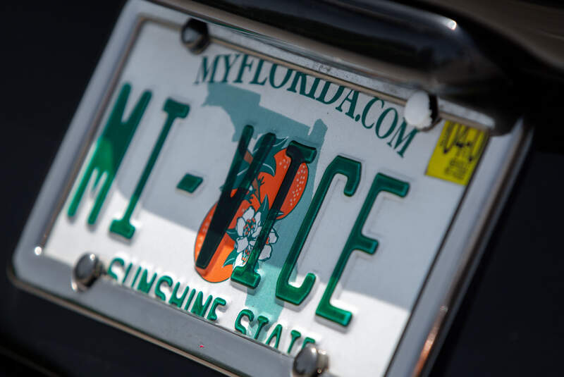 Chevrolet Corvette C3 Miami Vice 1981 (Ferrari Fake)