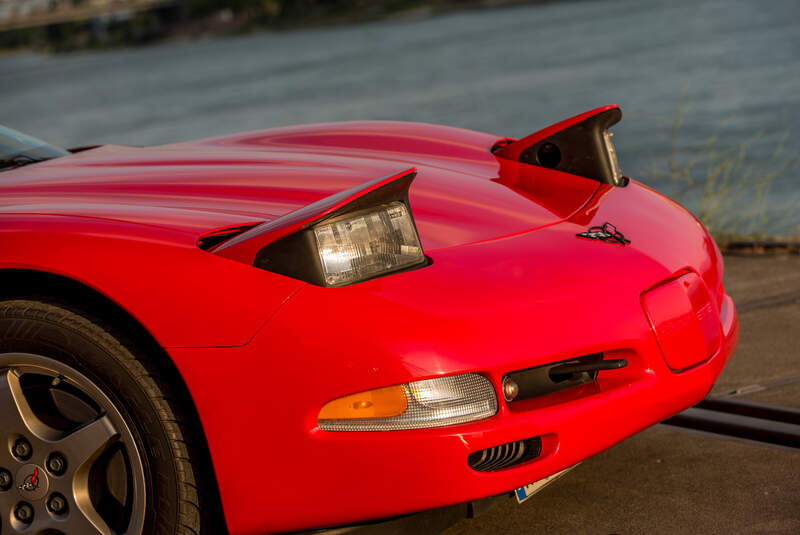 Chevrolet Corvette C5, Frontscheinwerfer