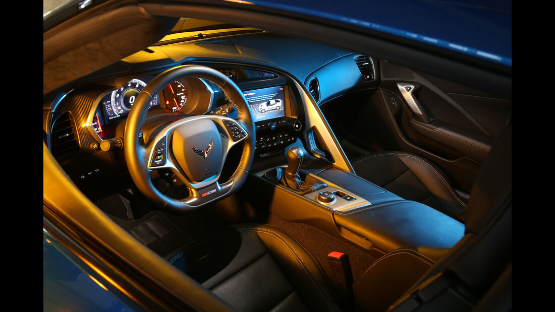 Chevrolet Corvette, Cockpit