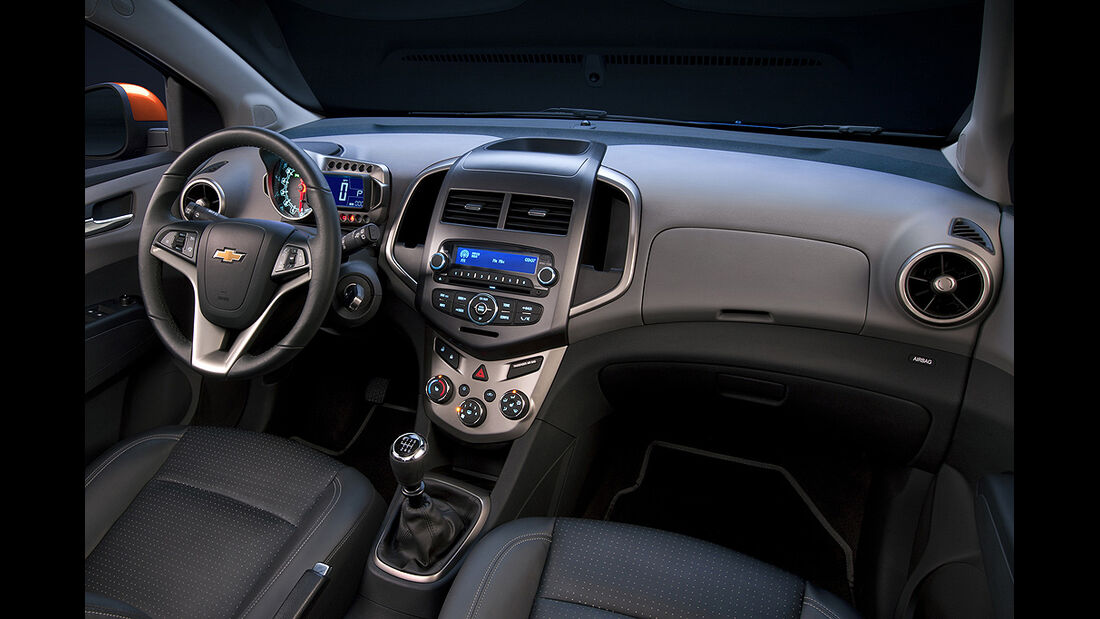 Chevrolet Sonic, Innenraum, Cockpit