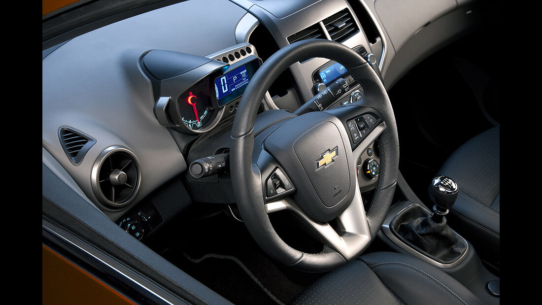 Chevrolet Sonic, Innenraum, Cockpit