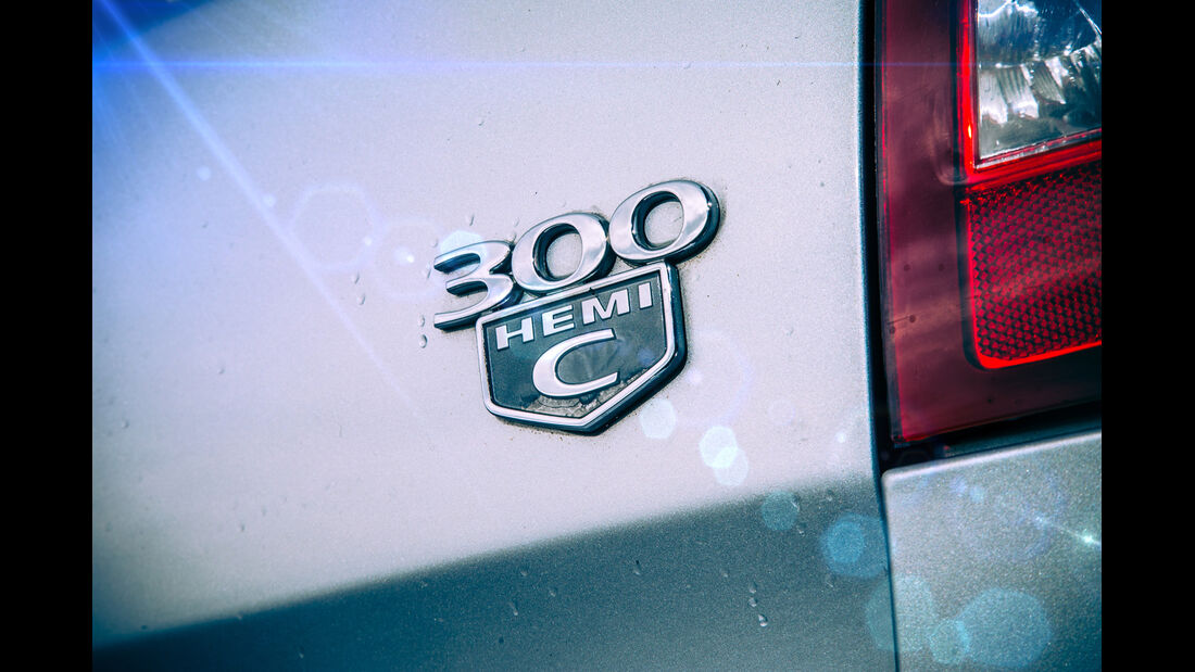 Chrysler 300 C Touring 5.7 Hemi, Typenbezeichnung