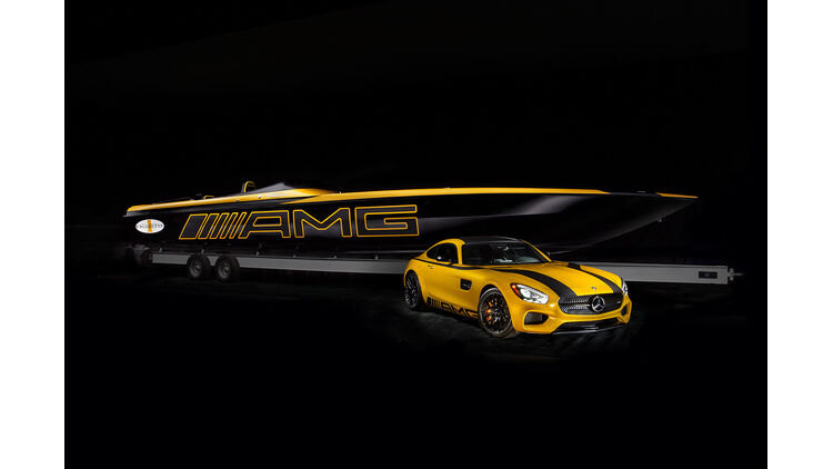 Cigarette Racing 50 Marauder Gt S Concept 3 100 Ps Powerboot Im Amg Style Auto Motor Und Sport
