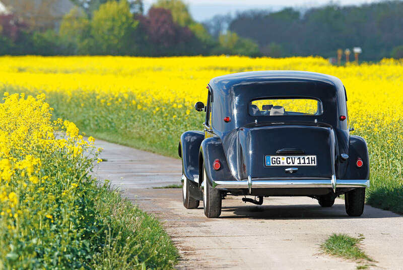 Citroën 11 CV Typ B, Heckansicht