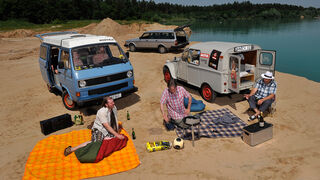 Citroën AK 350, Volvo 240, VW T3 Westfalia Joker, Strand