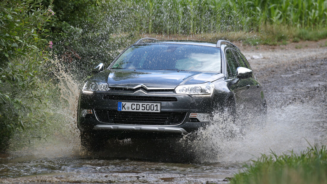 Citroën C5 Crosstourer HDi 165, Frontansicht, Wasserdurchfahrt