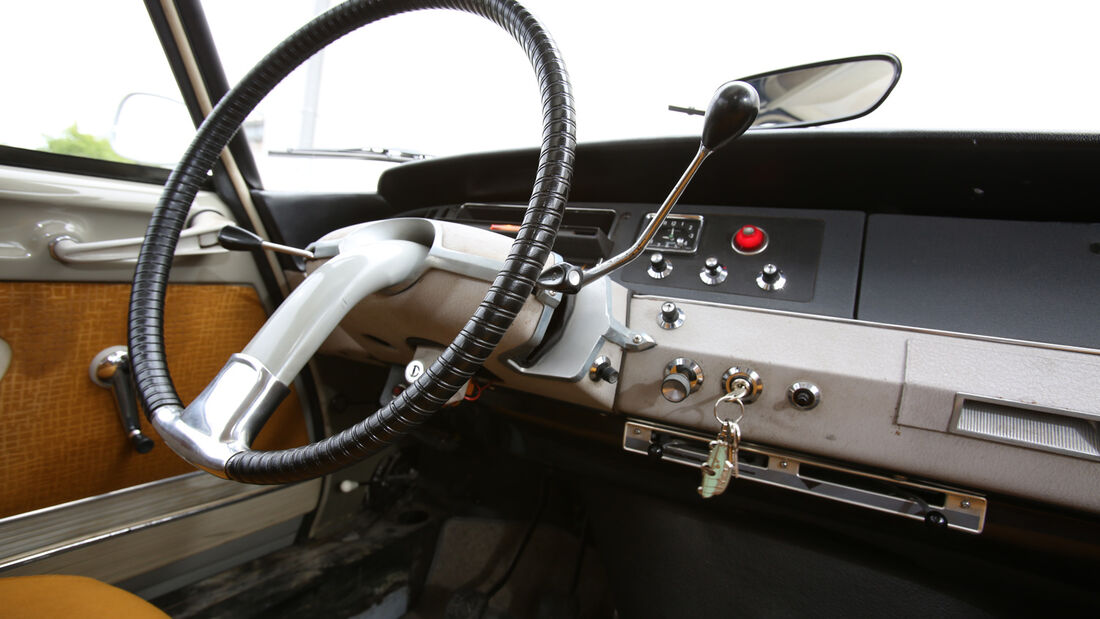 Citroën DS, Lenkrad, Cockpit