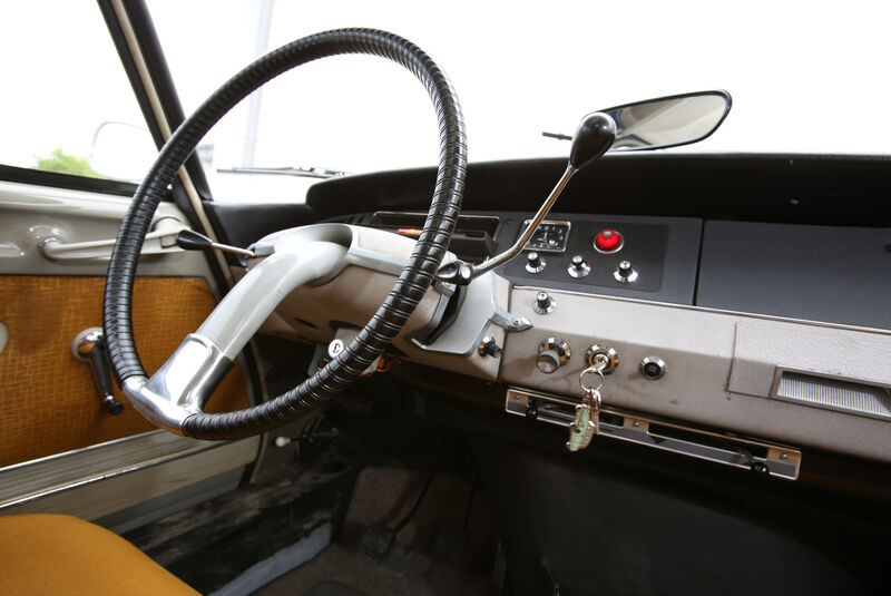 Citroën DS, Lenkrad, Cockpit
