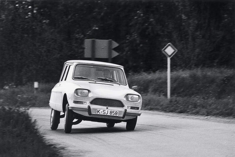 Citroen AMI 8, Kurvenfahrt, Frontansicht