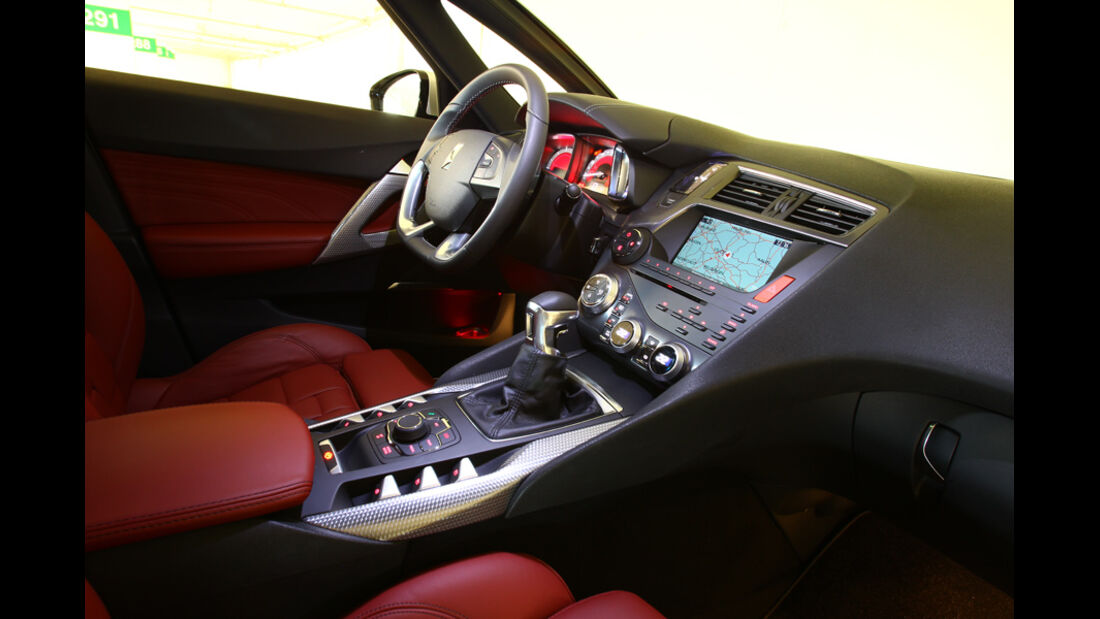 Citroen DS5 THP 200, Cockpit