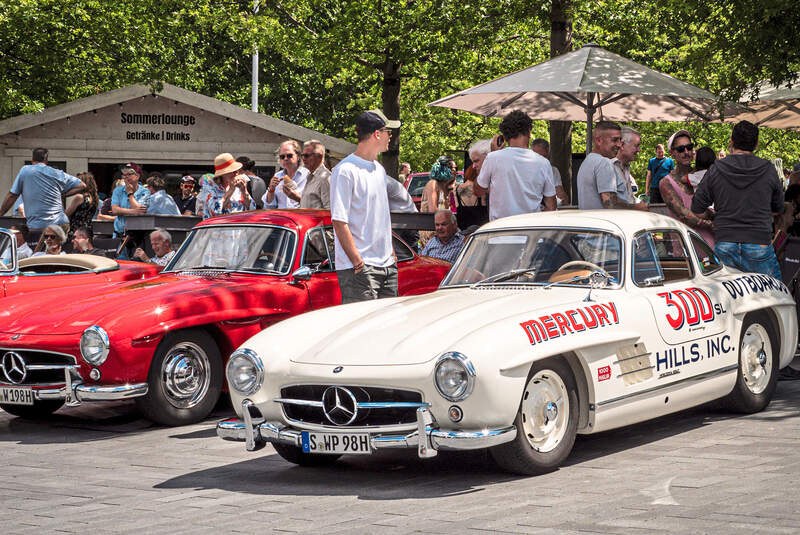 Classics and Coffee am Mercedes-Benz Museum Stuttgart