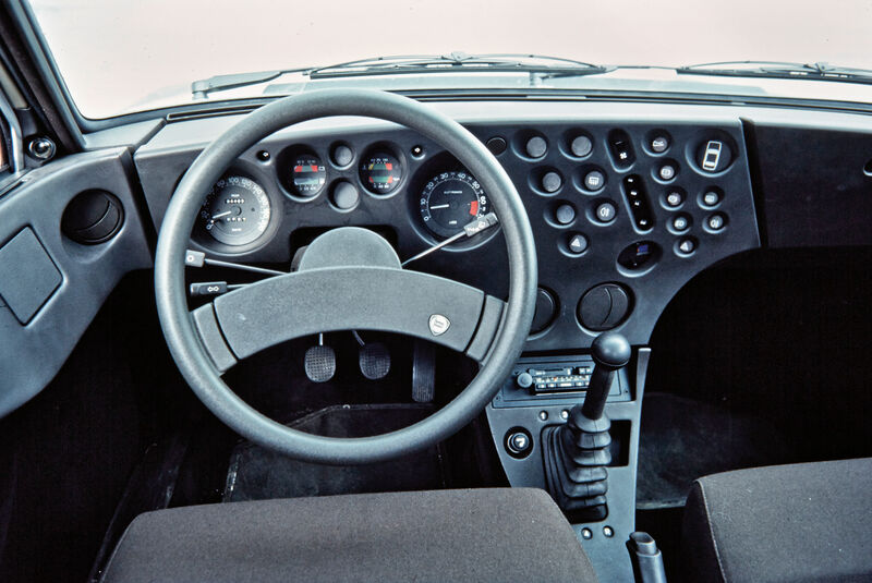 Cockpit 80er Lancia Beta Trevi