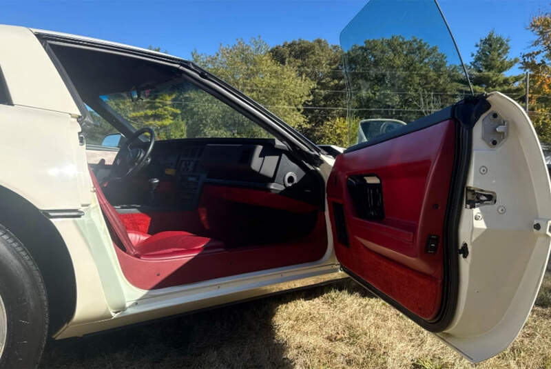 Corvette C4 VIN 0001 (1984)