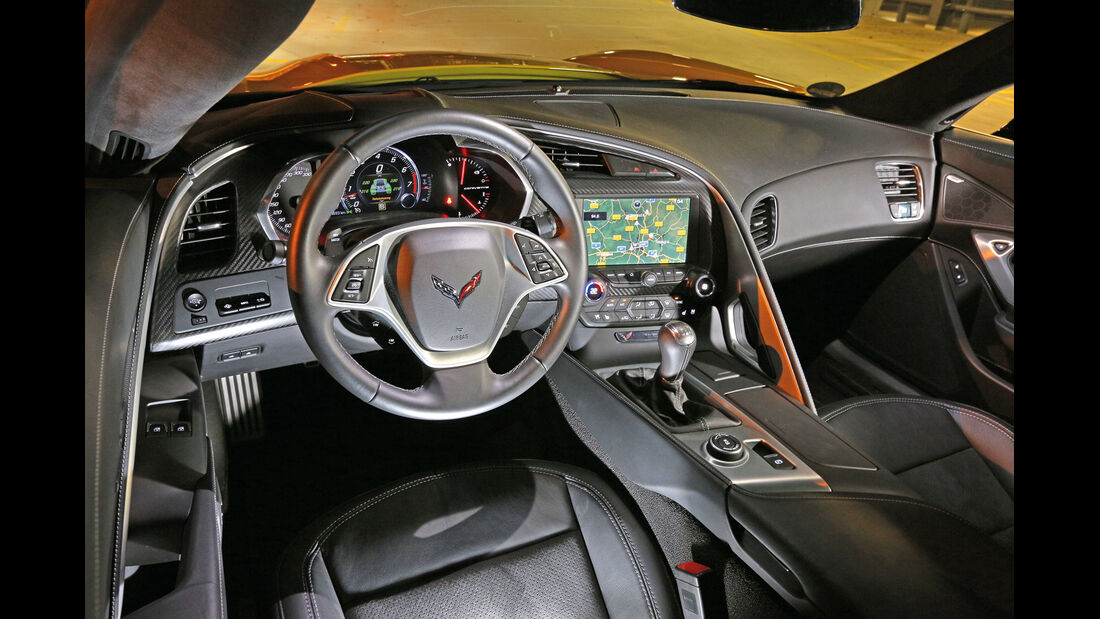 Corvette Stingray Coupé, Cockpit