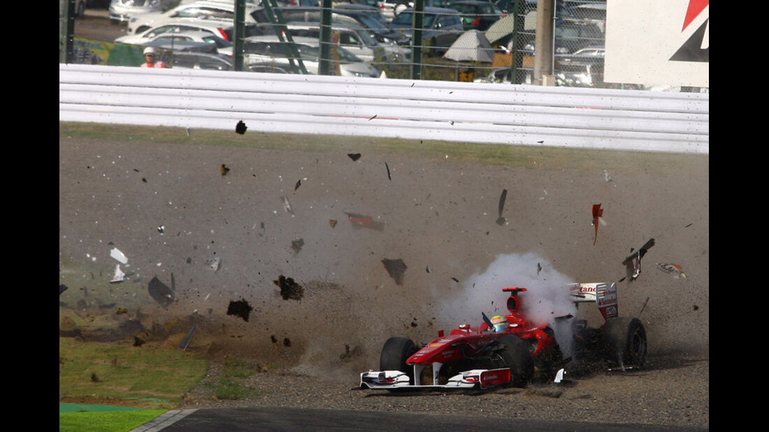 Crash Massa Liuzzi GP Japan