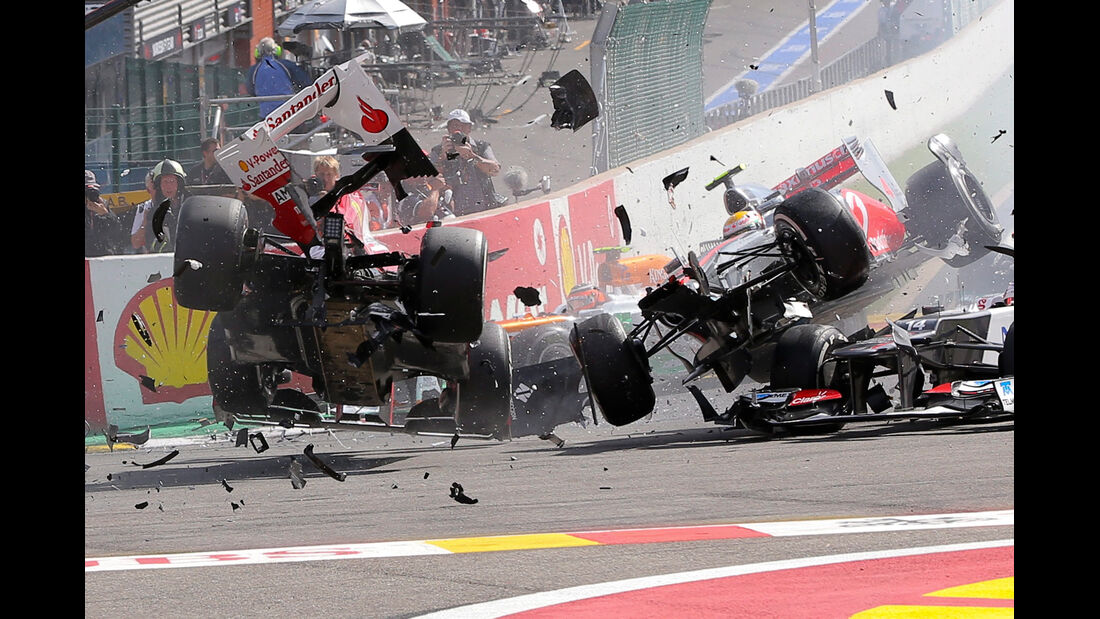 Crash Start GP Belgien 2012 Hamilton Grosjean Alonso