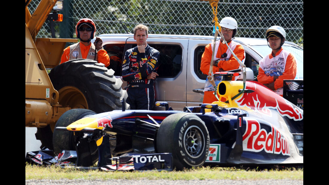 Crash Vettel - Formel 1 - GP Japan - 07. Oktober 2011