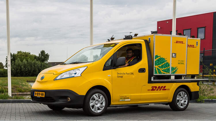 Deutsche Post Setzt Auf E Transporter Ab 2050 Emissionsfrei Auto Motor Und Sport