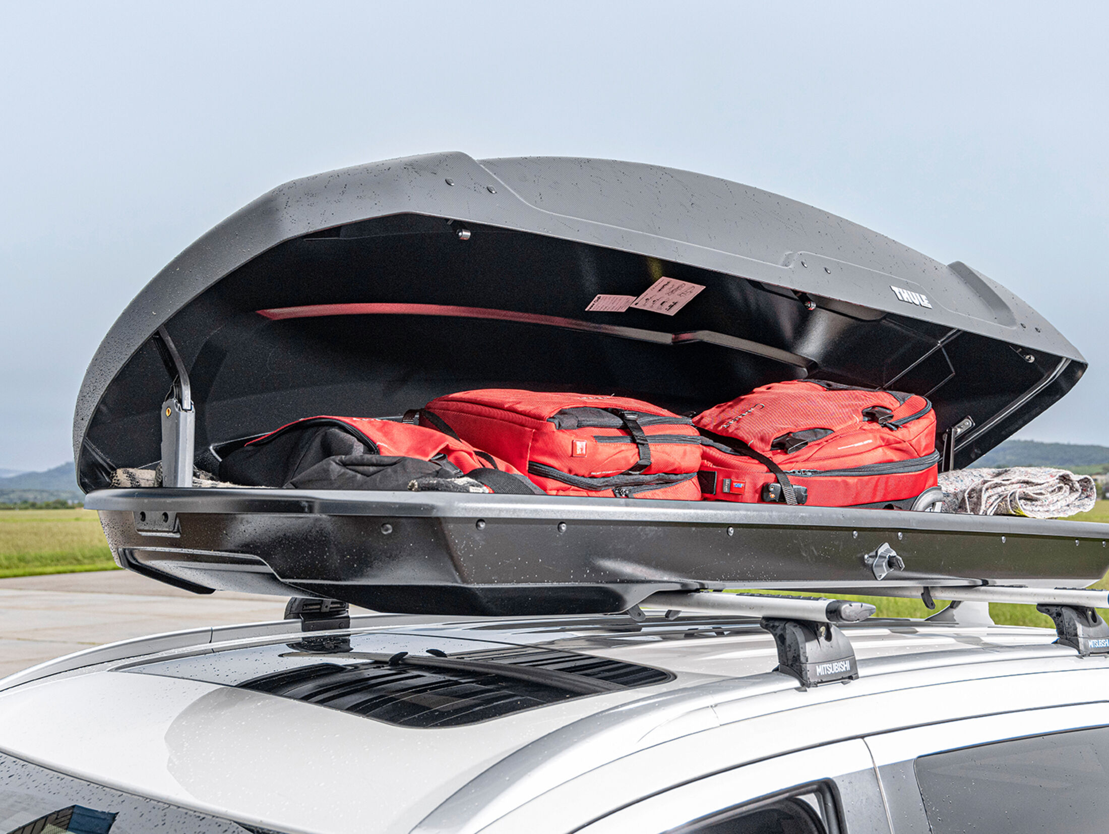 Dachboxen auf Autobahnen: Das müssen Sie beachten - AUTO BILD