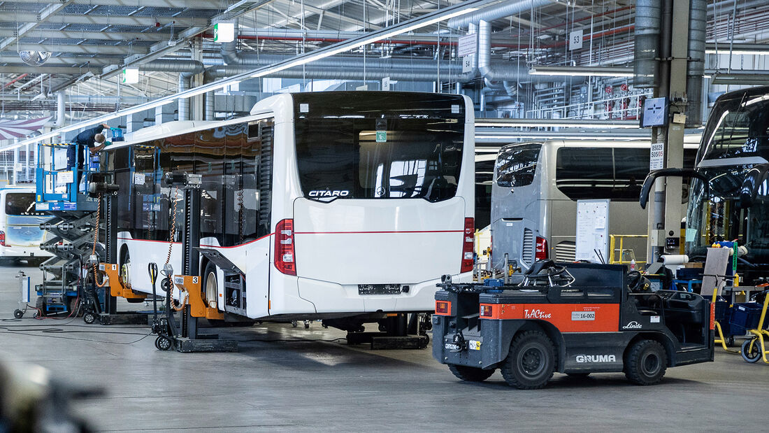 Daimler Buses baut Mercedes-Benz Citaro für den Transport von COVID-19-Patienten um

Daimler Buses converts Mercedes-Benz Citaro for transporting COVID-19 patients