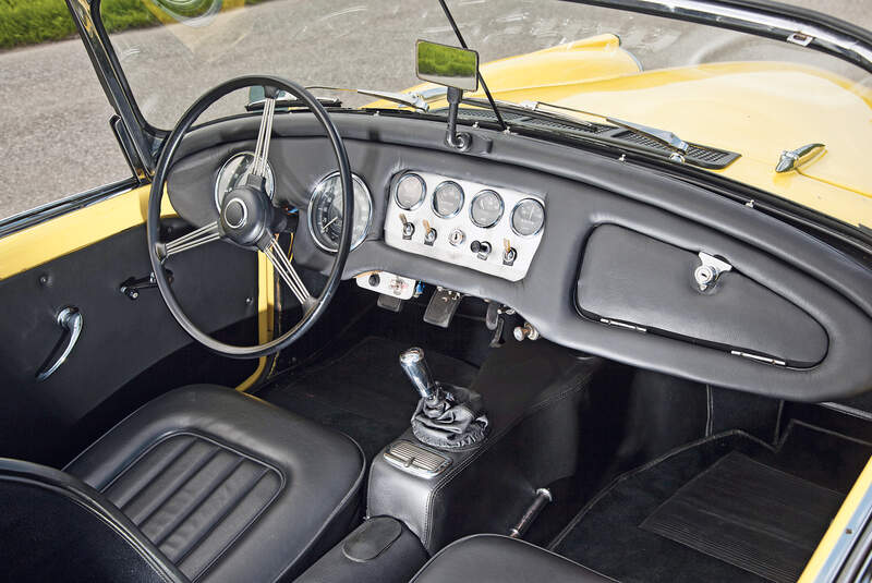 Daimler SP 250, Cockpit, Lenkrad