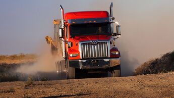 Daimler Trucks North America Western Star 49X