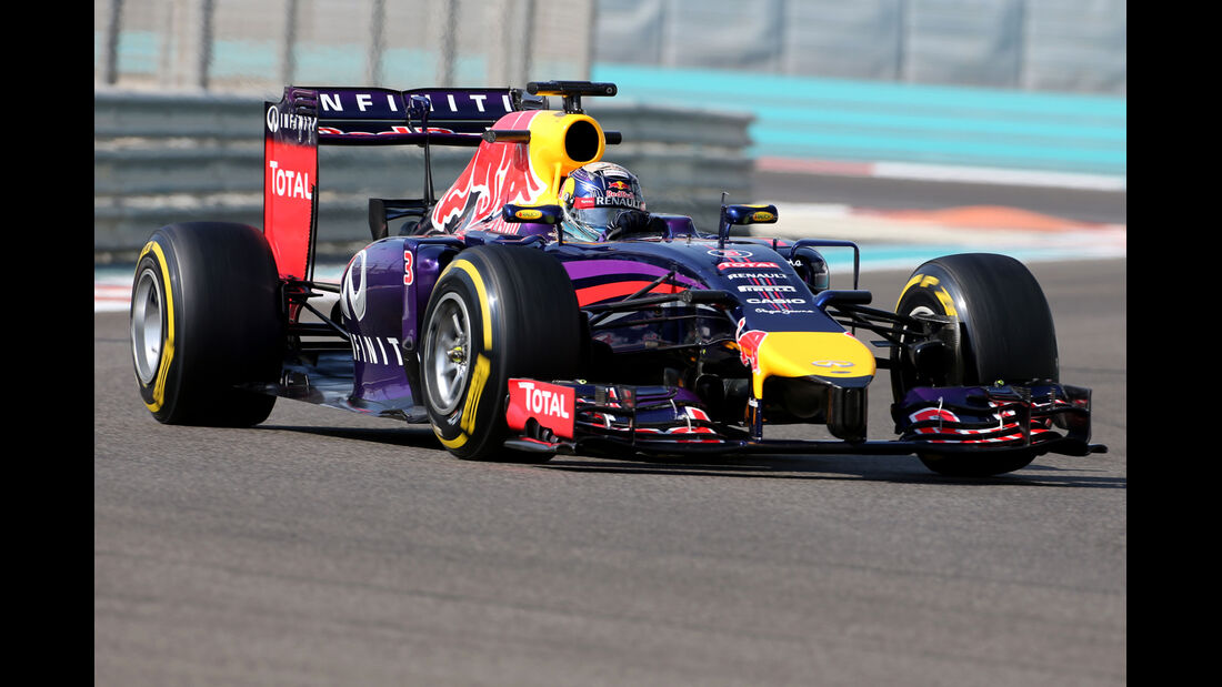 Daniel Riccciardo - Red Bull - Formel 1 - Test - Abu Dhabi - 26. November 2014