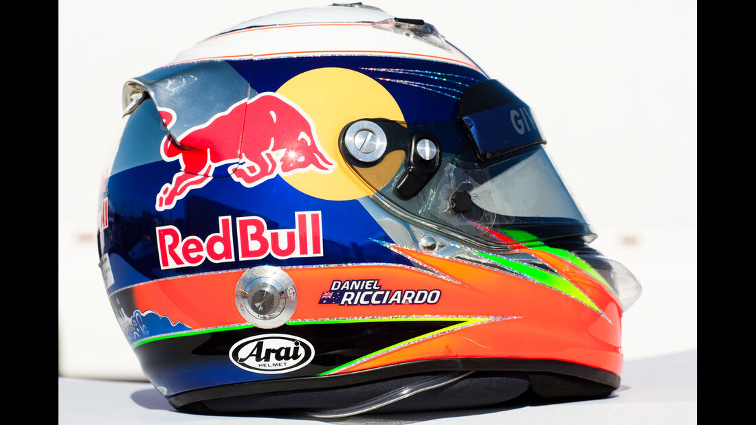 Daniel Ricciardo Helm 2013